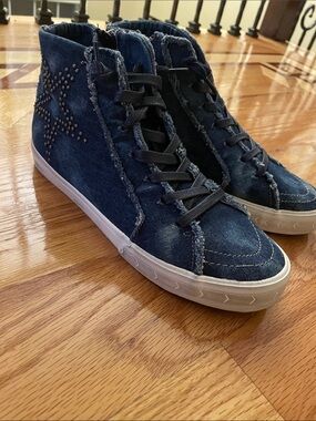 Vintage Havana Women's Dark Blue Denim High-Top Sneakers with Star Studs